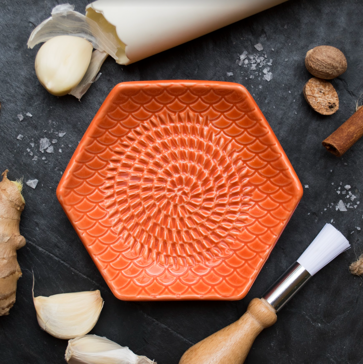 Cheese & Garlic Grater Plate With Peeler And Brush - Grater Plates - Garlic  Plate And Brush